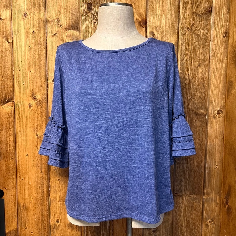 NWOT Cable & Gauge Medium Blue Bell Sleeve Boho Shirt Blouse - Picture 2 of 8